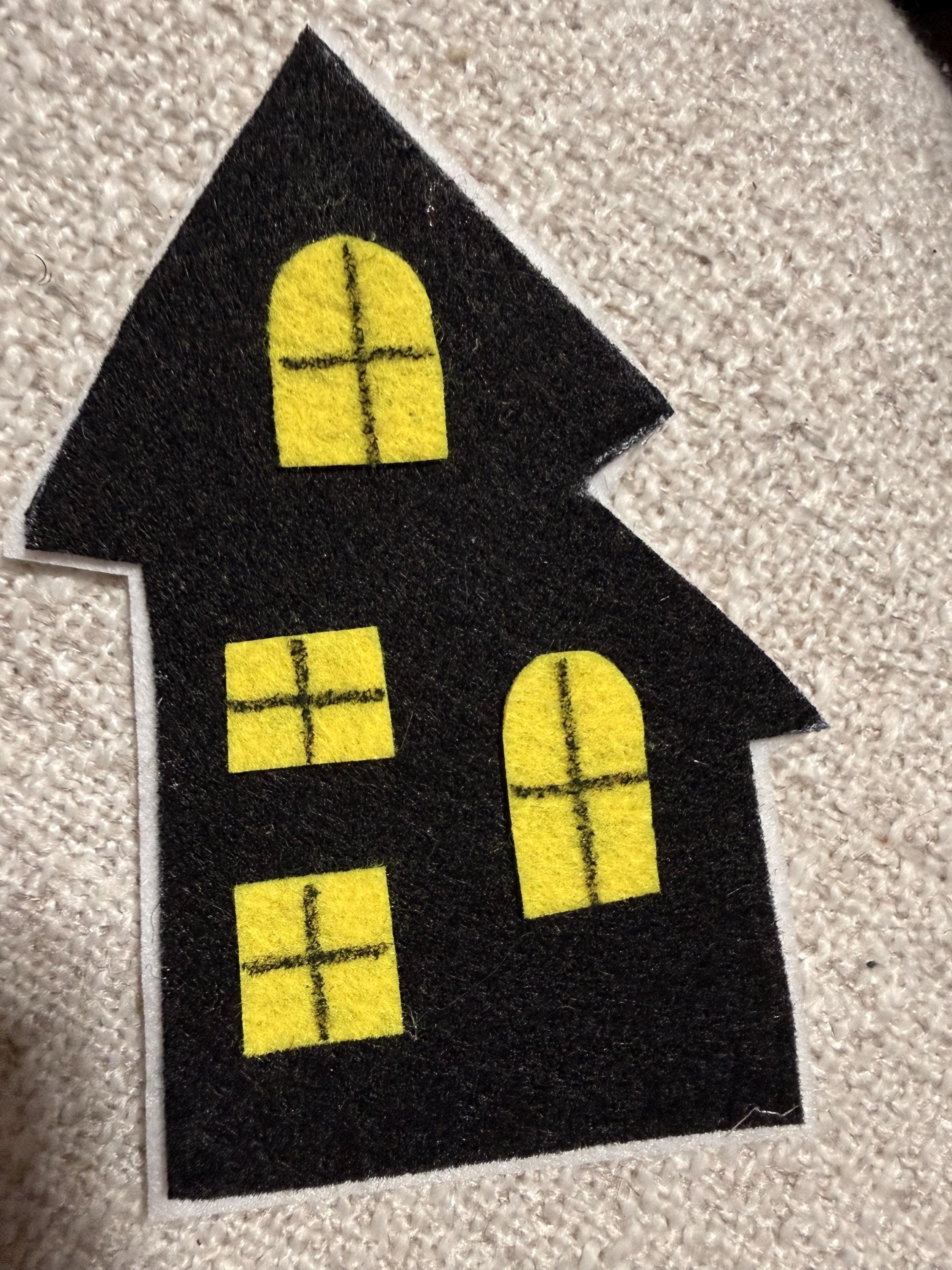 Gustavo the Shy Ghost Felt Story Set - Handmade Storytelling