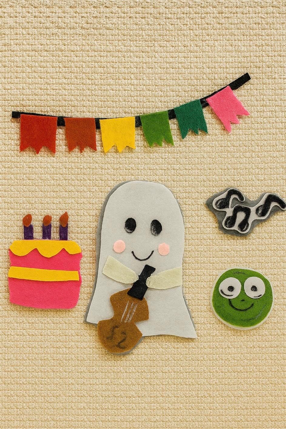 Gustavo the Shy Ghost Felt Story Set: Handmade Storytelling Props