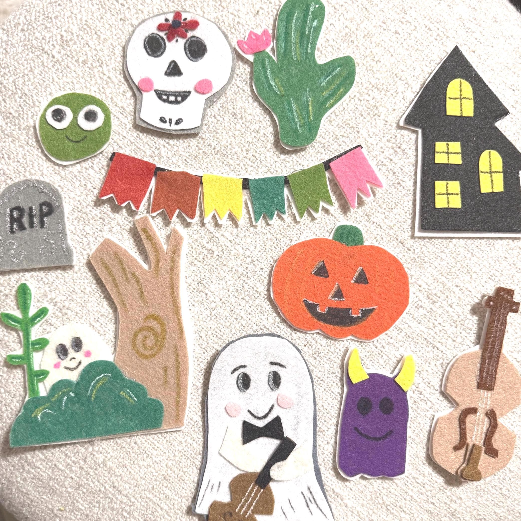 Gustavo the Shy Ghost Felt Story Set - Handmade Storytelling